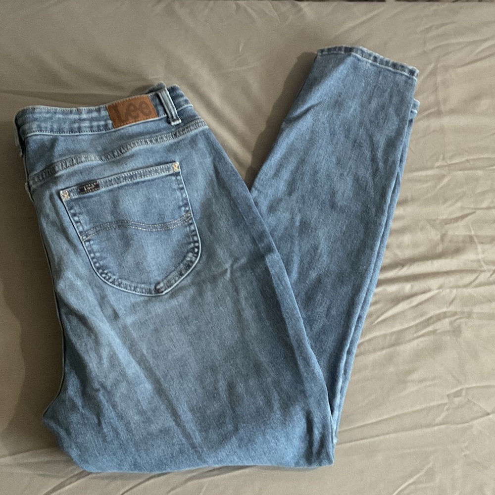 Lee Women's Light Blue Straight Jeans